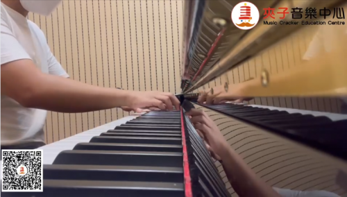 #夾子流行鋼琴曲目分享今日分享的流行鋼琴片段《想某人》